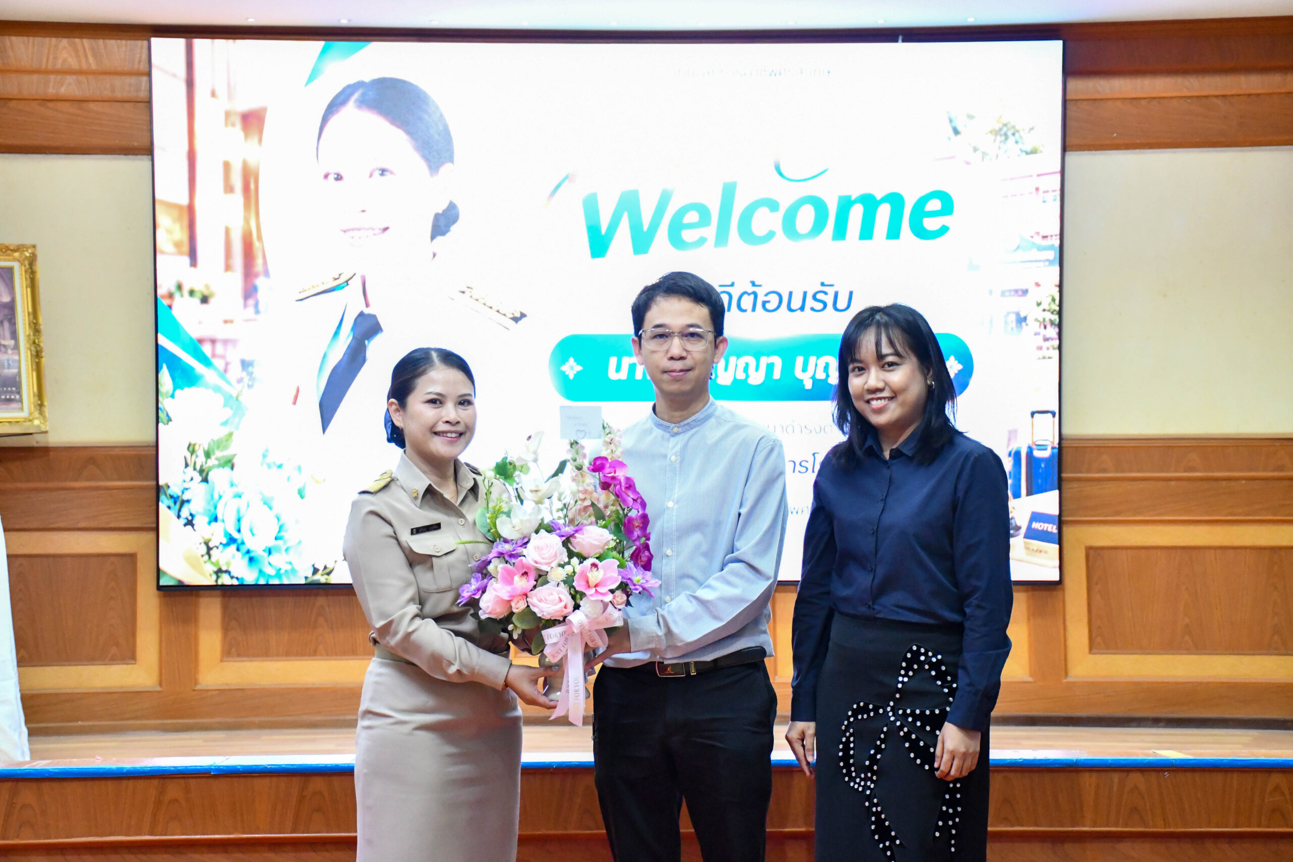วิทยาลัยการอาชีพศรีสะเกษจัดพิธีต้อนรับครูสุกัญญา บุญเยี่ยม ย้ายมาดำรงตำแหน่งครูแผนกวิชาการโรงแรม