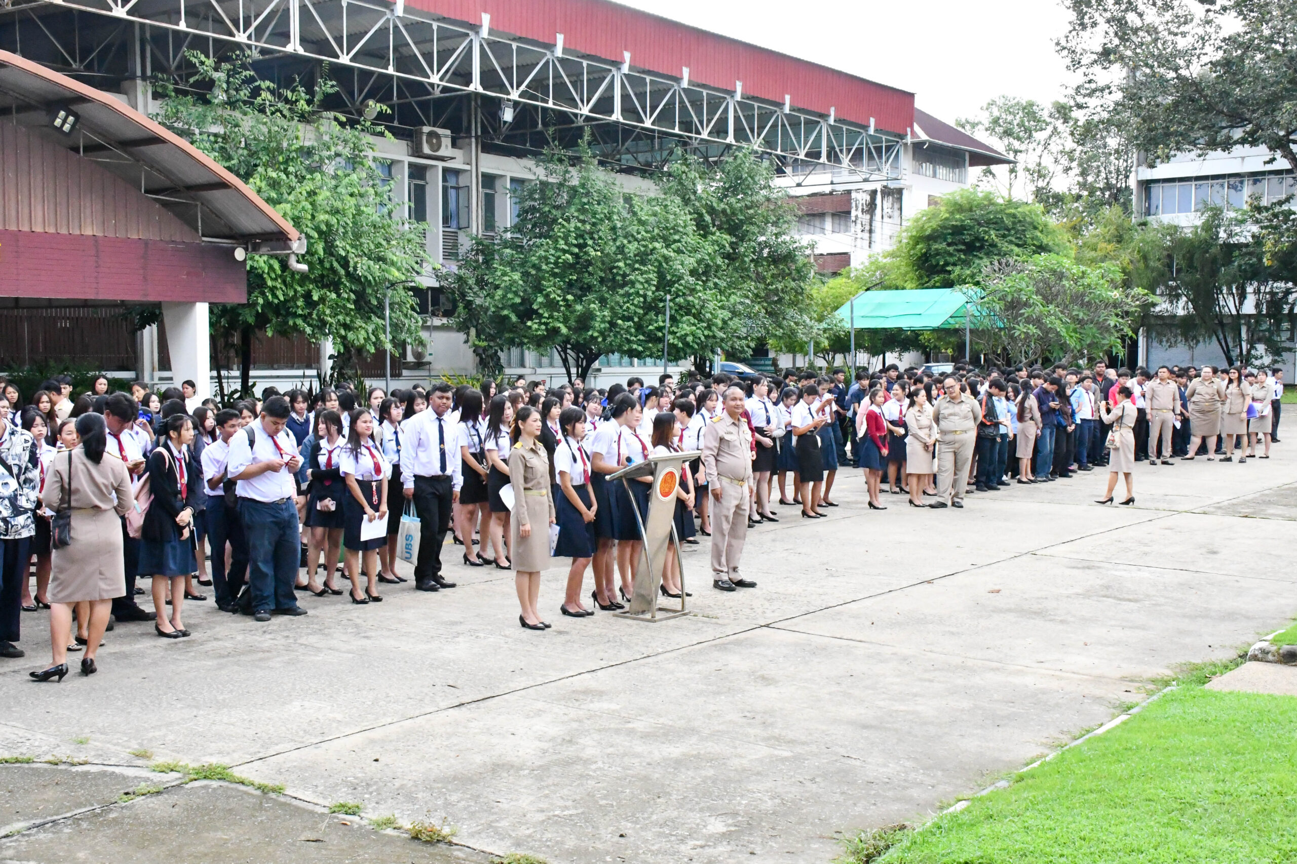 วิทยาลัยการอาชีพศรีสะเกษจัดกิจกรรมหน้าเสาธงต้อนรับเปิดภาคเรียนที่ 2 ปีการศึกษา 2569